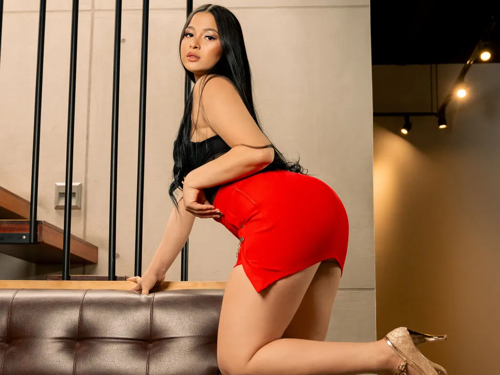 Live sex webcam photo for LisaNapoles #275861634