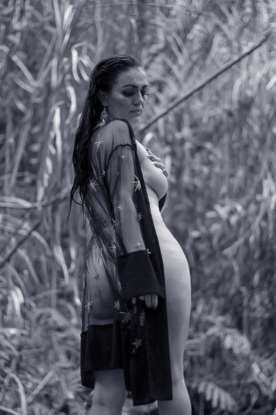 Live sex webcam photo for LisaVega #290158694