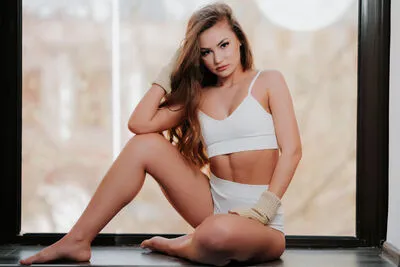 Live sex webcam photo for LizzieGrey #290192510