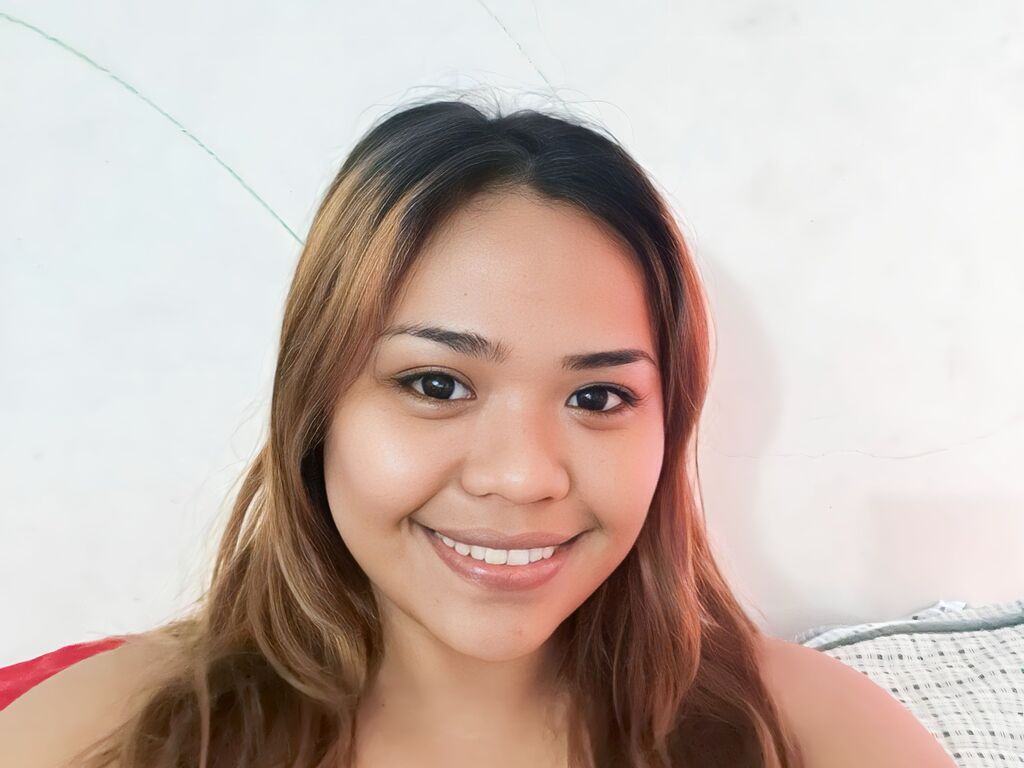 Live sex webcam photo for LolaHanderson #276613777