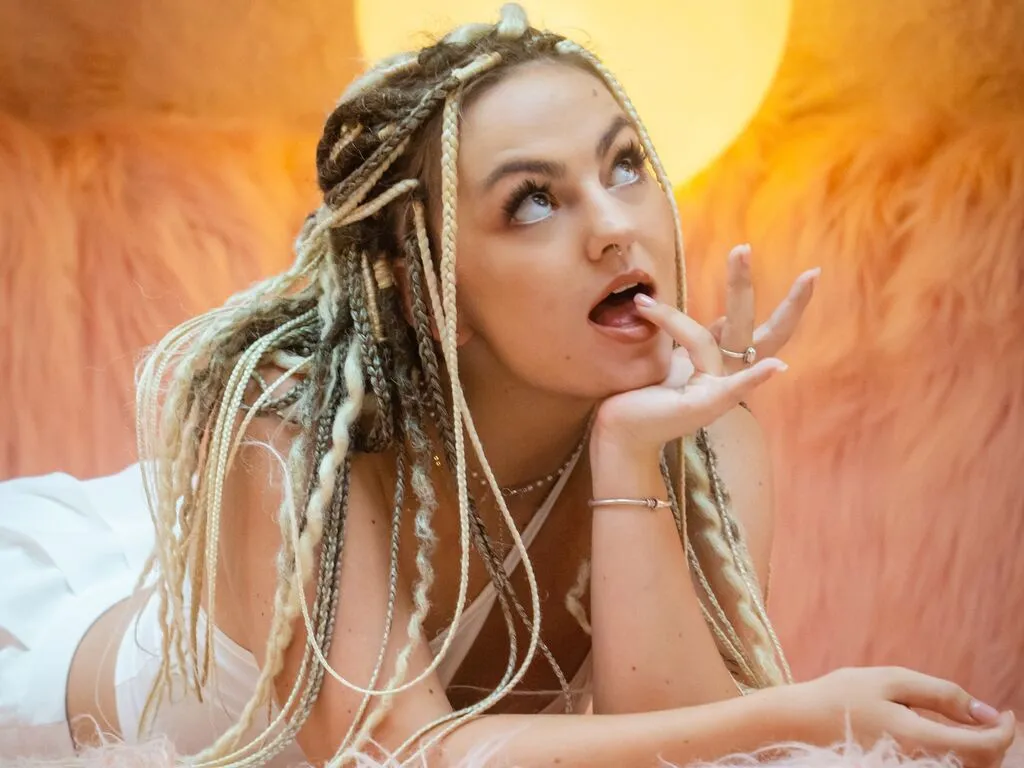 Live sex webcam photo for LollyMur