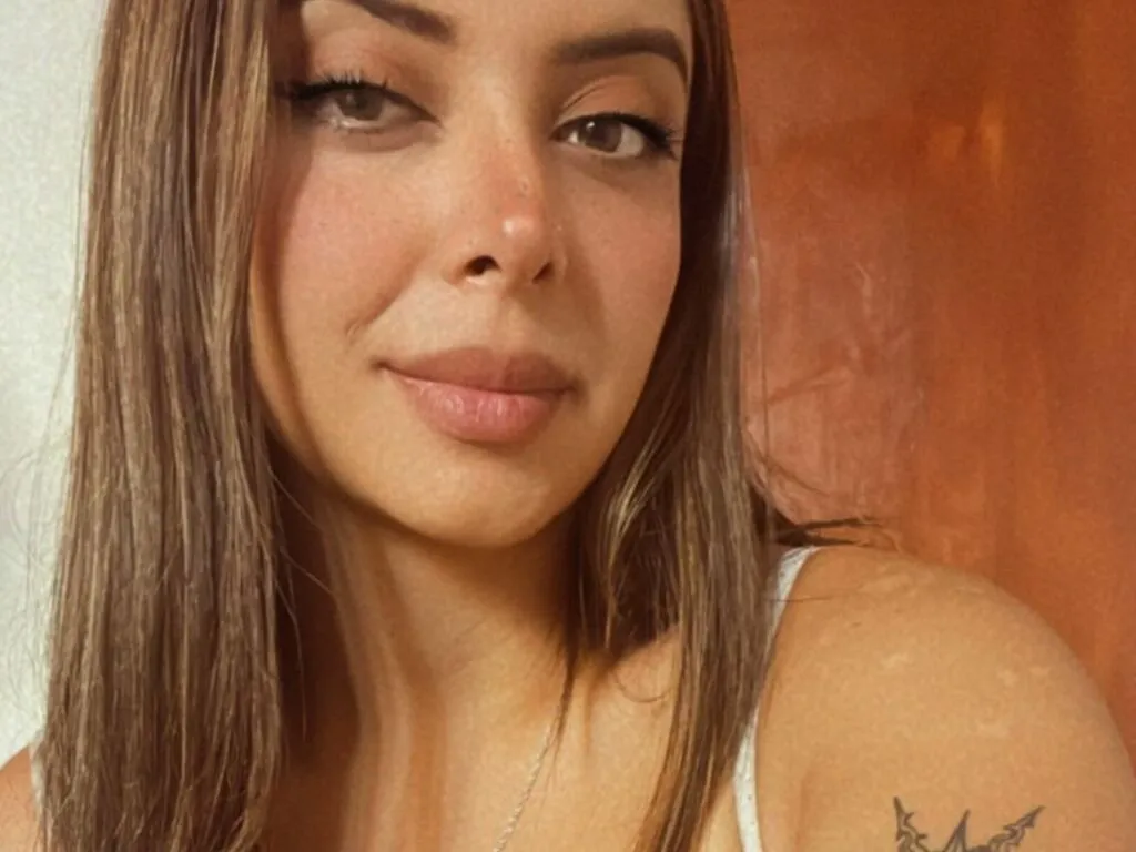 Live sex webcam photo for LorenTaylor #277168064