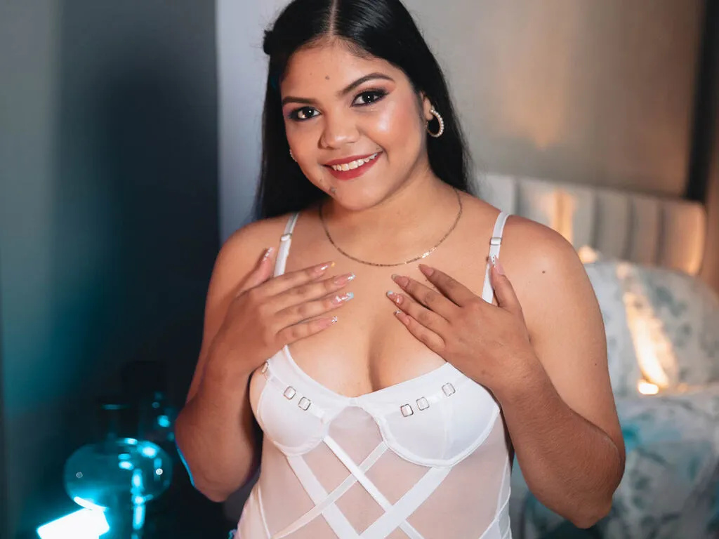 Live sex webcam photo for LuisaGelvez #276670978