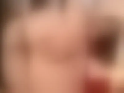 Live sex webcam photo for LunaEllen #290194180