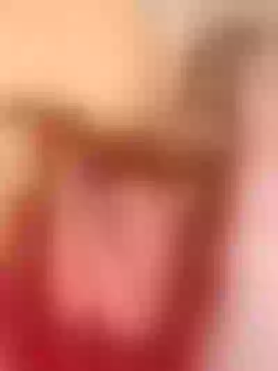 Live sex webcam photo for LunaEllen #290194184