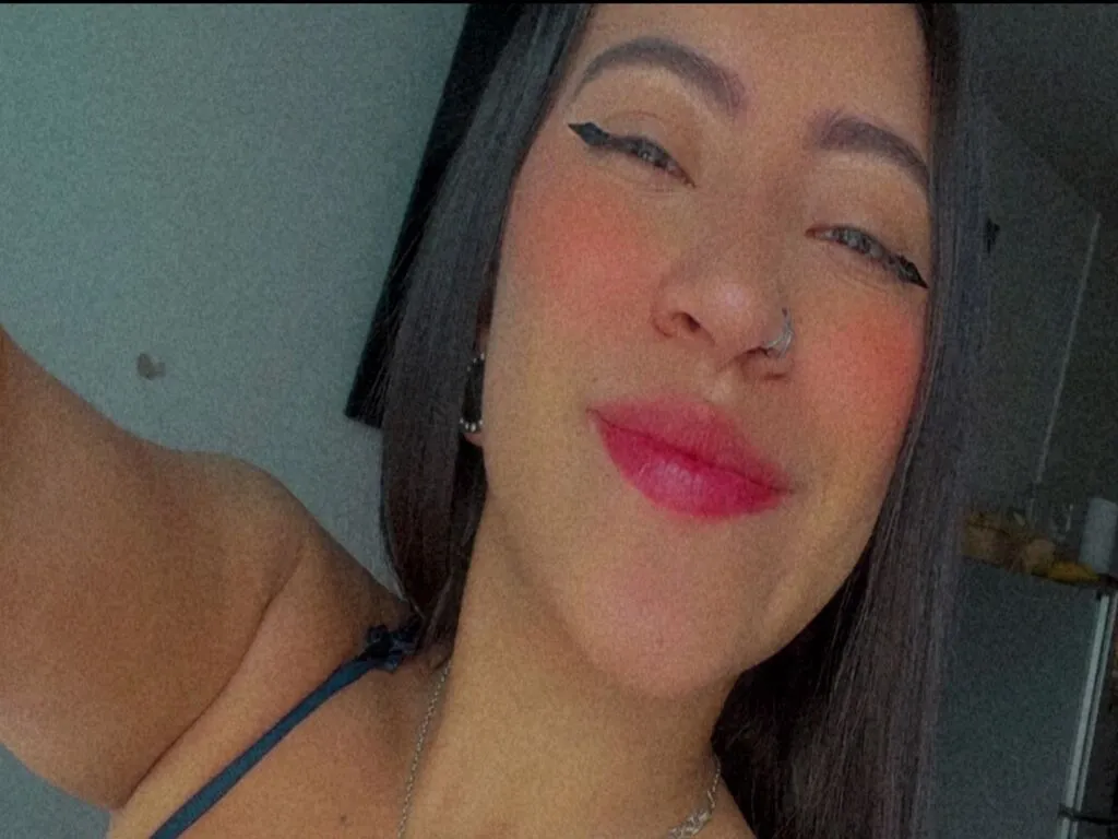 Live sex webcam photo for LunaVale #278070571