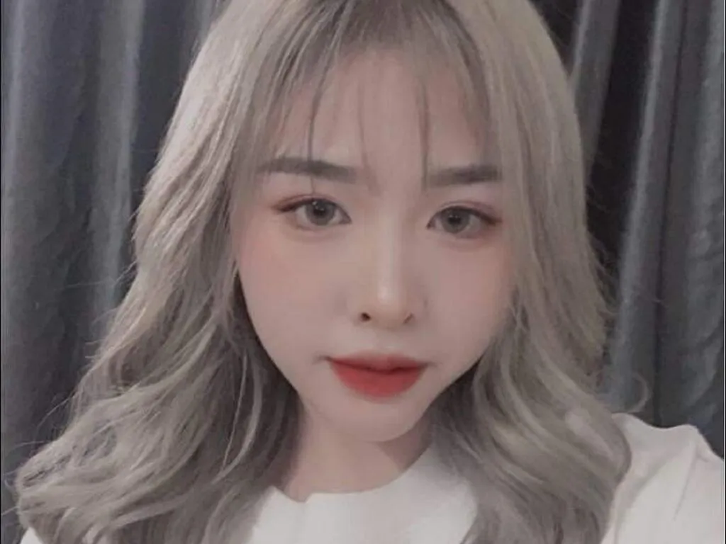 Live sex webcam photo for LuongWillian #276154280