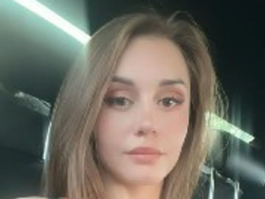 Live sex webcam photo for LynetDilley #277635705