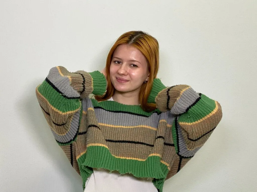 Live sex webcam photo for LynnaFootman #277769325