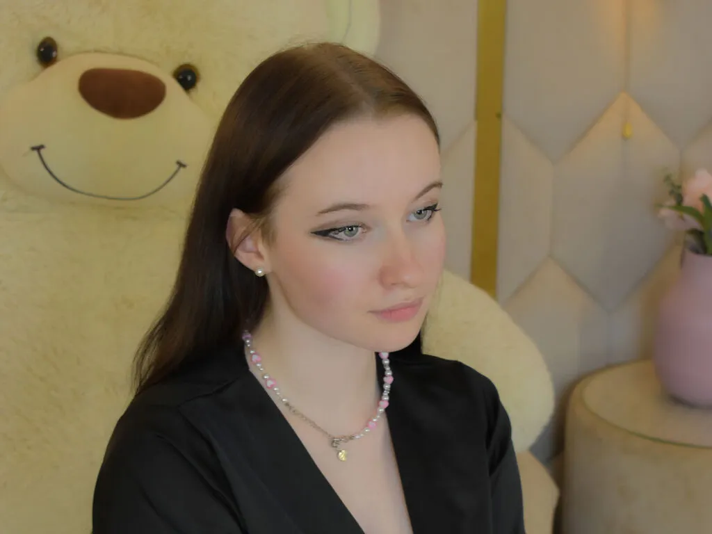 Live sex webcam photo for MadelineStrongs #277111661
