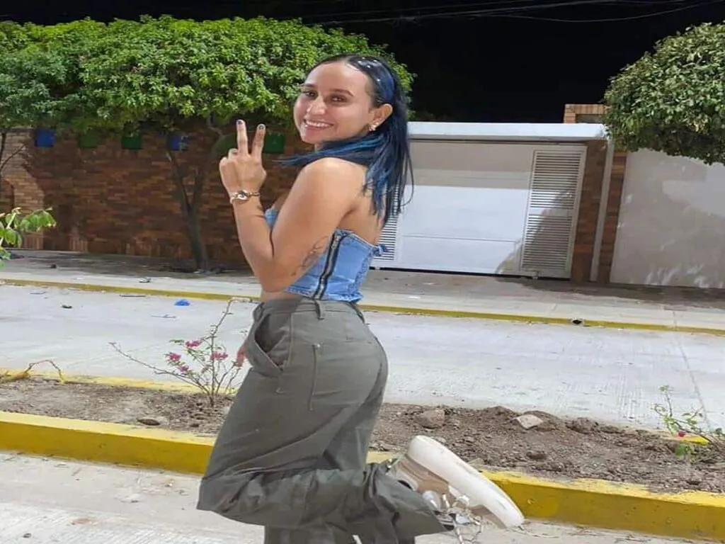 Live sex webcam photo for MadisonWhiite