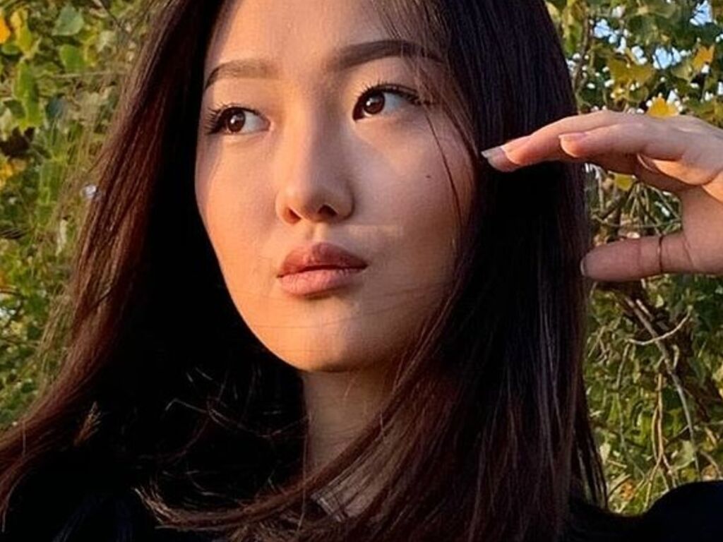 Live sex webcam photo for MaggieJean #276316651