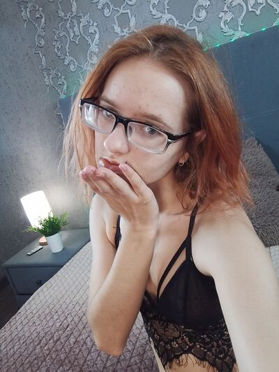 Live sex webcam photo for MagieLee #290119857