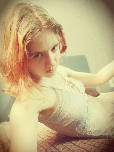 Live sex webcam photo for MagieLee #290119885