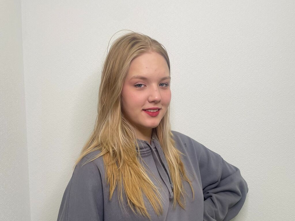 Live sex webcam photo for MaidaFlood #277816907