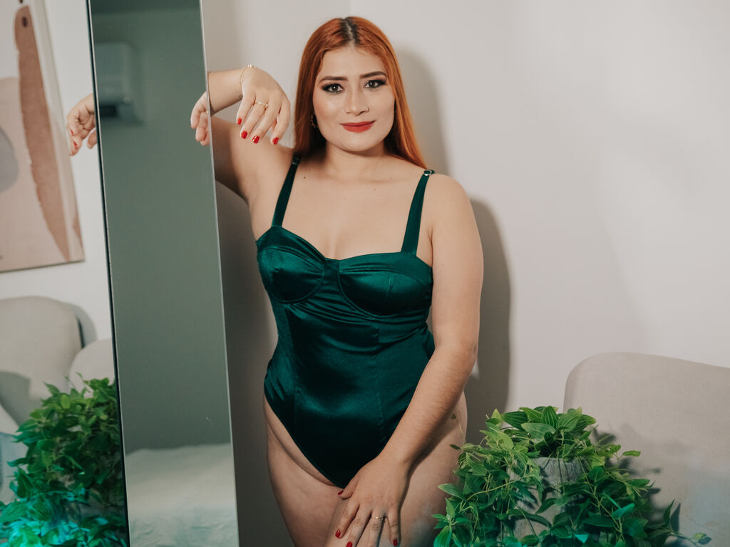 Live sex webcam photo for MarianaRueda #276530713