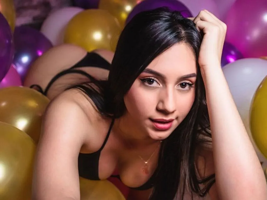 Live sex webcam photo for MarieFiore #276322301