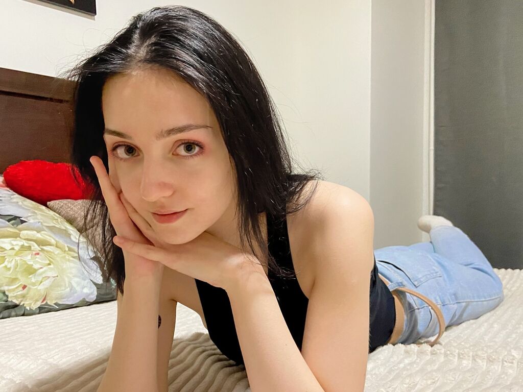 Live sex webcam photo for MarilinLewis #276312536