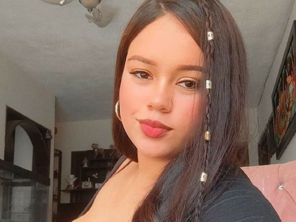 Live sex webcam photo for MarilyLynn #277933814