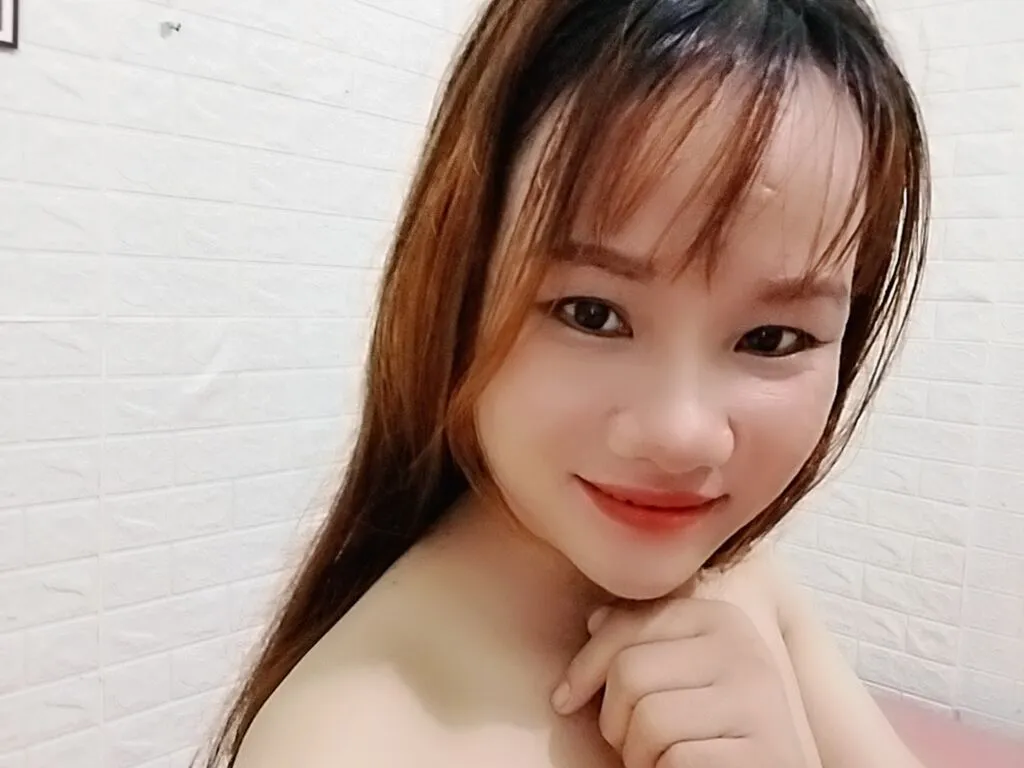 Live sex webcam photo for MarisPhillip #276353159