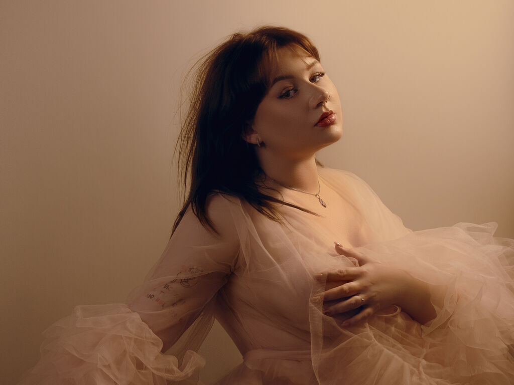 Live sex webcam photo for MaryMilana #278103933