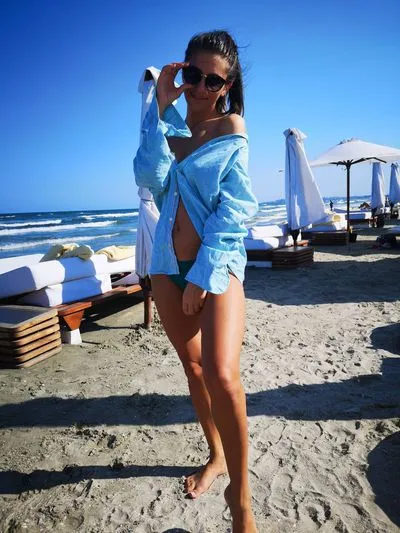 Live sex webcam photo for MathildaLian #290168024