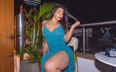 Live sex webcam photo for MeganKossel #290138375