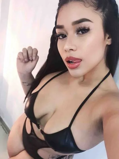 Live sex webcam photo for MeganKossel #290138378