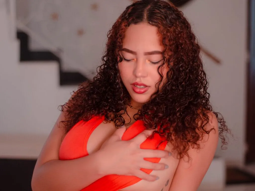 Live sex webcam photo for MeliCollins #277253761