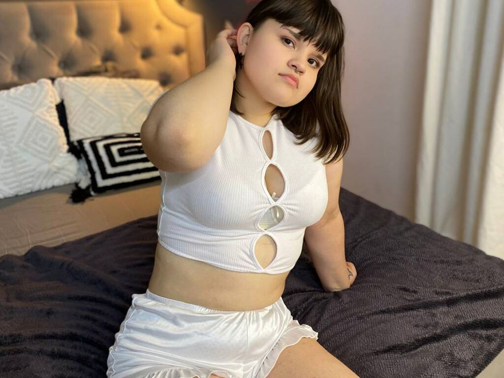 Live sex webcam photo for MelindaByrd #277157735