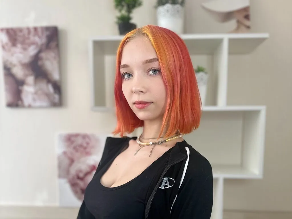 Live sex webcam photo for MerciaCorker #278291398