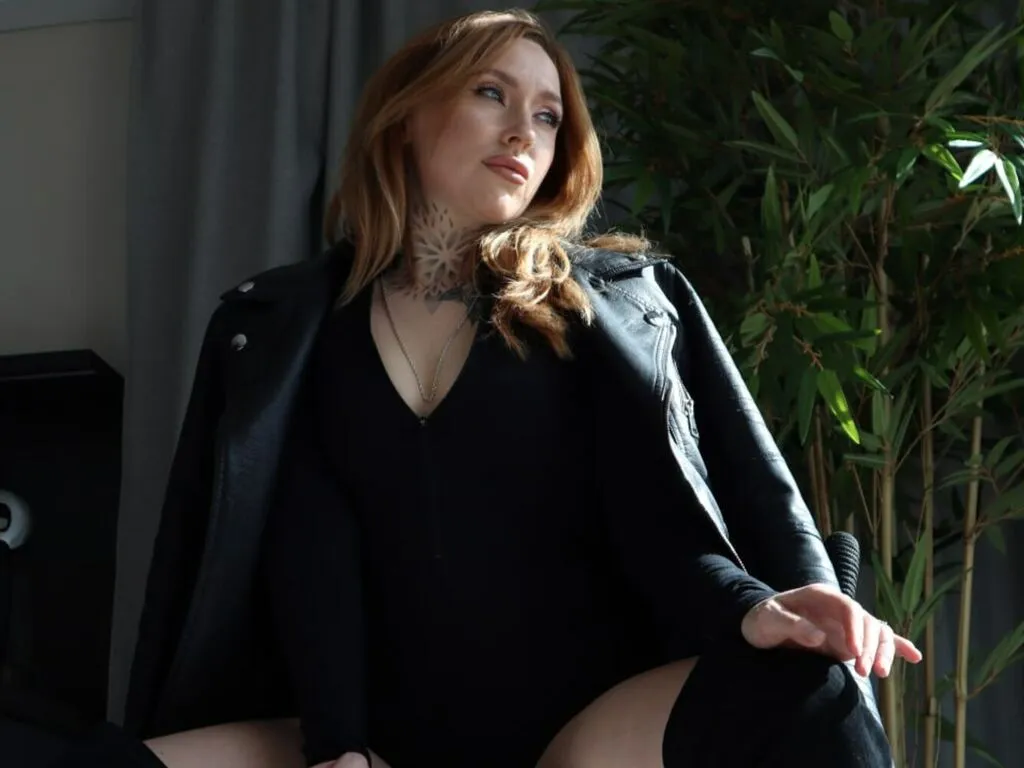 Live sex webcam photo for MercyDom #277883509