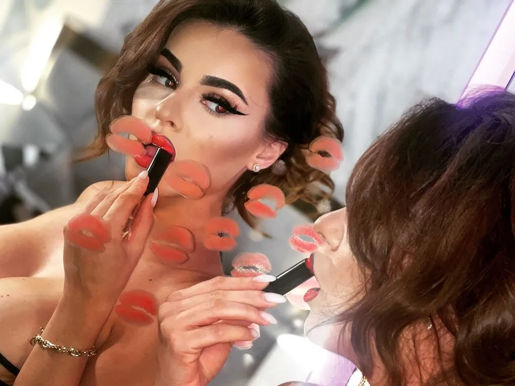 Live sex webcam photo for MetishaOwns #276155067