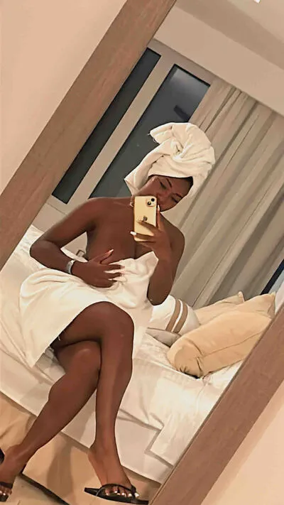 Live sex webcam photo for MiaPersy #290127220