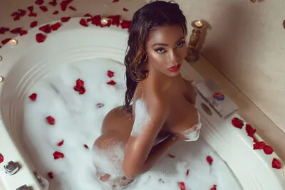 Live sex webcam photo for MiaPersy #290127223