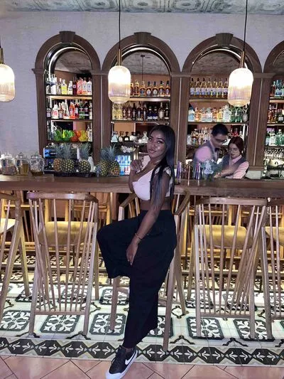 Live sex webcam photo for MiaPersy #290127233