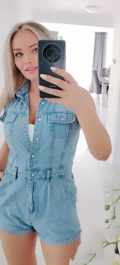 Live sex webcam photo for MilaSpring #290159887