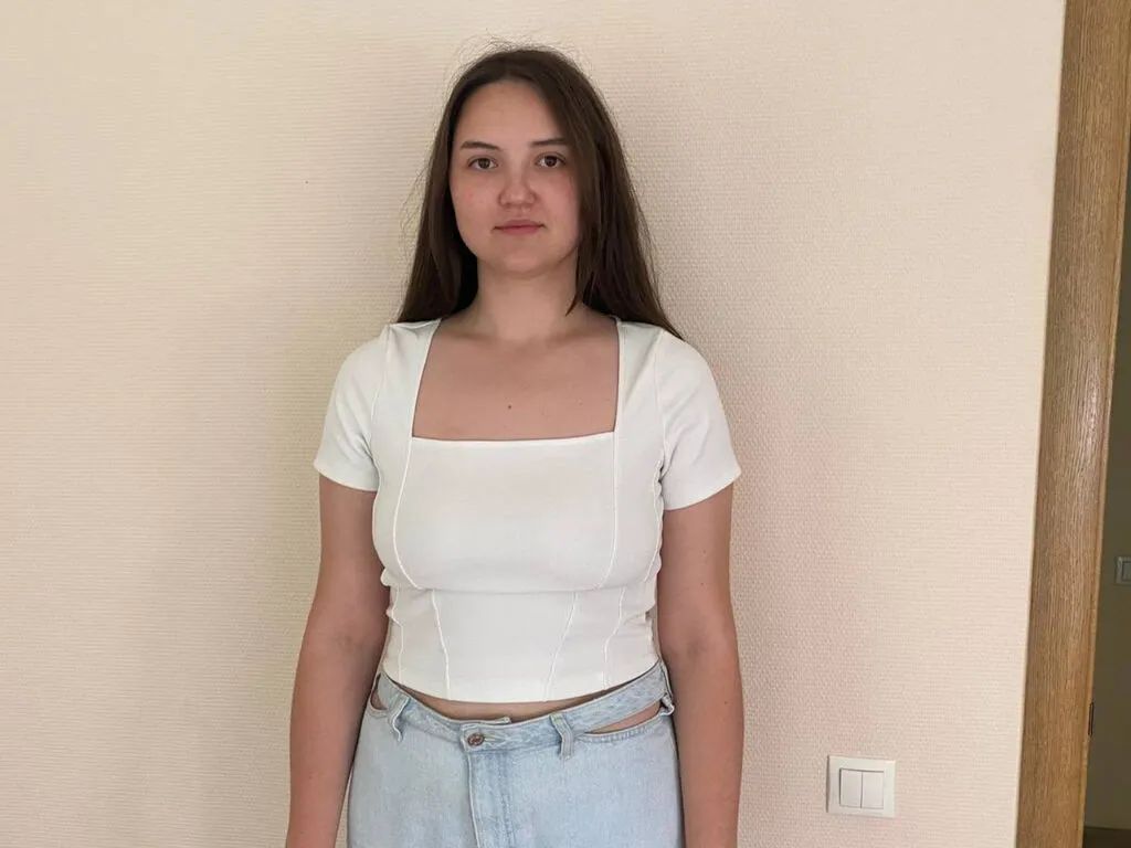 Live sex webcam photo for MiraSevan #278117895