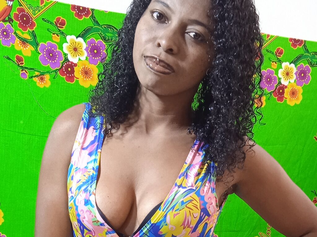 Live sex webcam photo for MisseMedela #277883534