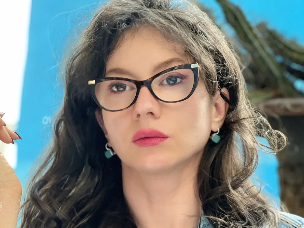 Live sex webcam photo for MnemoZeina