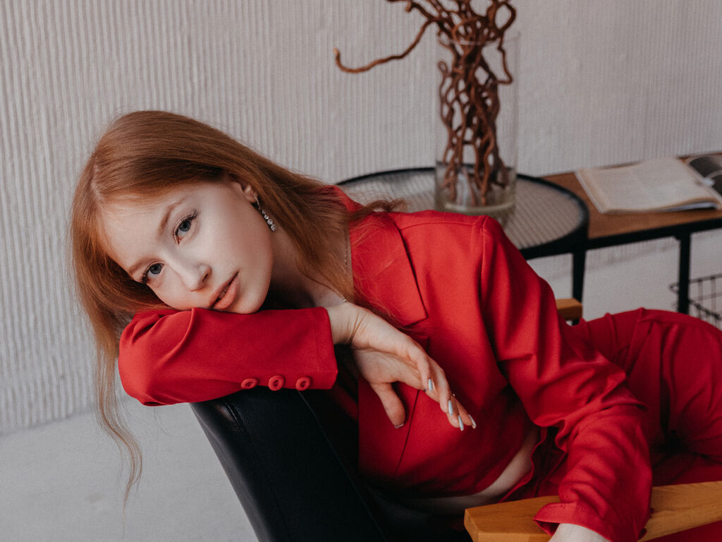 Live sex webcam photo for MonikaDance #275901165