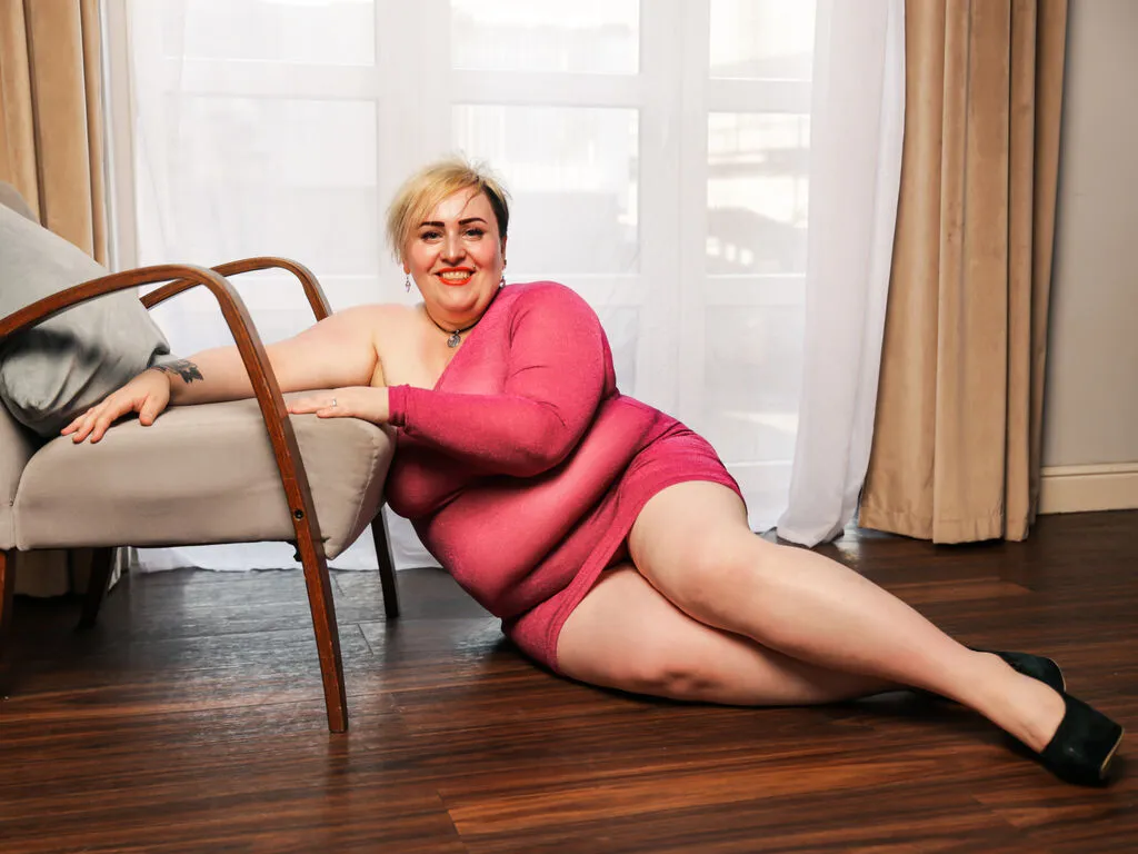 Live sex webcam photo for MonikaLawn #278020759