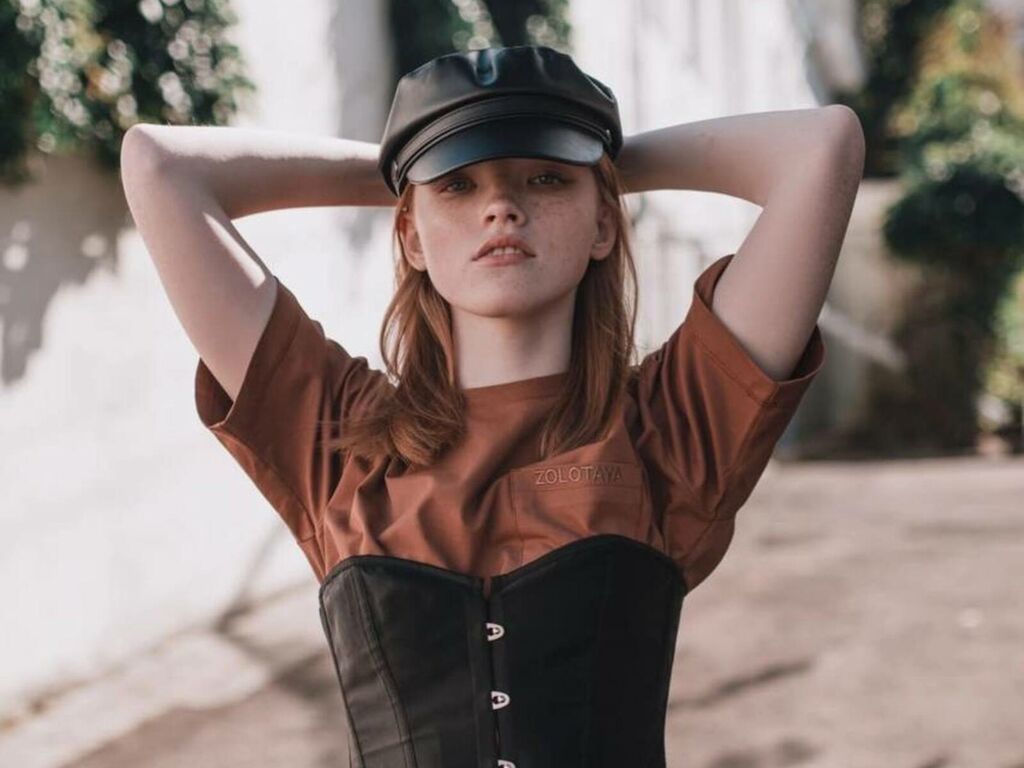 Live sex webcam photo for MonnaFlower #277823386