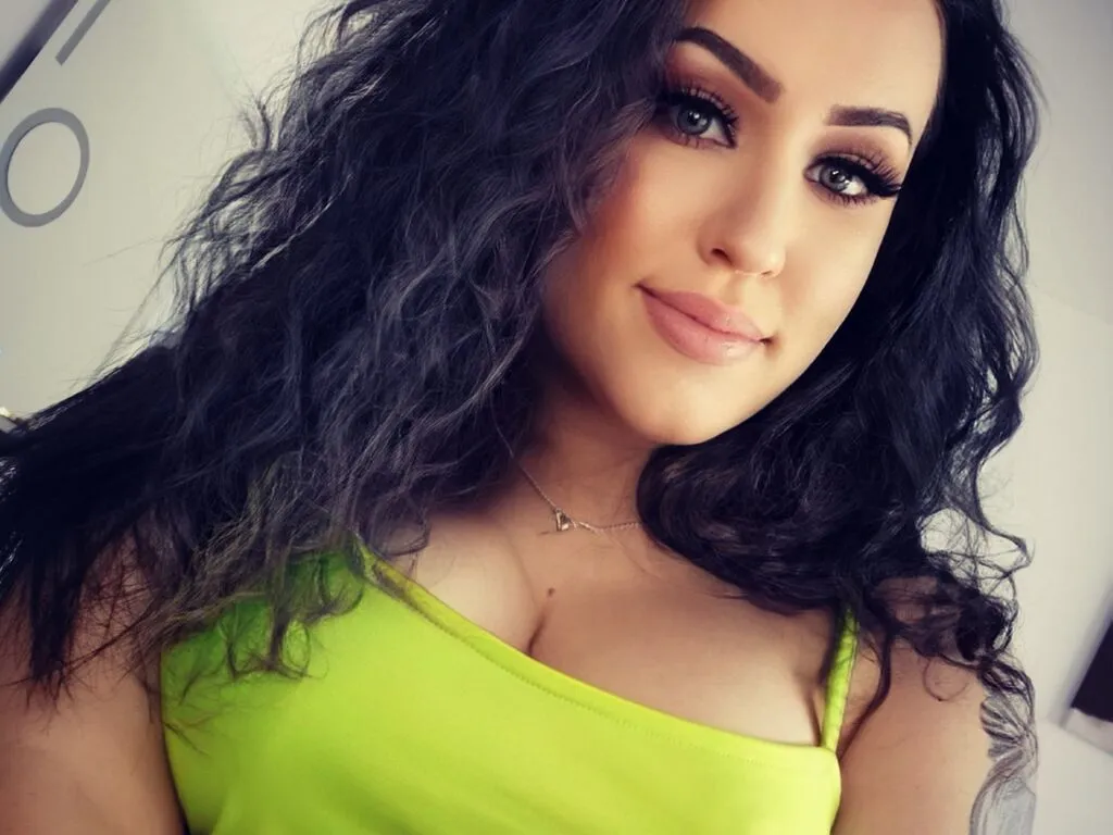 Live sex webcam photo for MorenaLovett #277996948