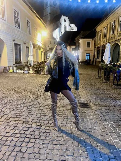 Live sex webcam photo for Natasha #290169381