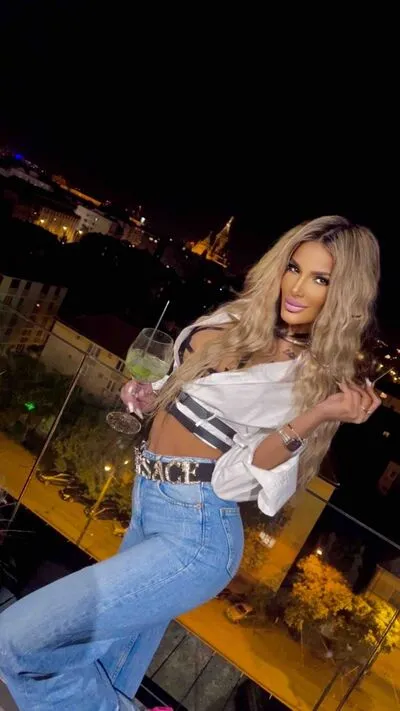 Live sex webcam photo for Natasha #290169383