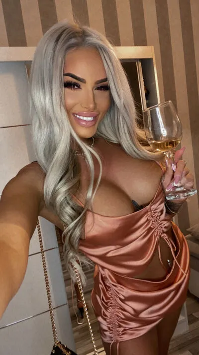 Live sex webcam photo for Natasha #290169582