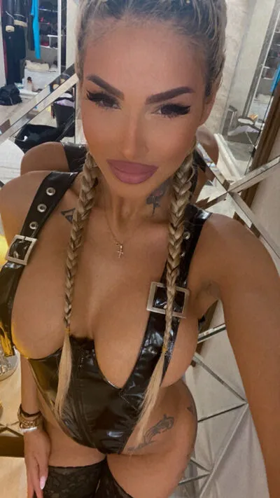 Live sex webcam photo for Natasha #290169588