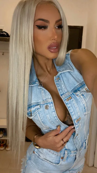 Live sex webcam photo for Natasha #290169594