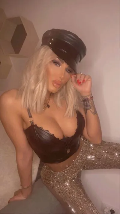 Live sex webcam photo for Natasha #290169672